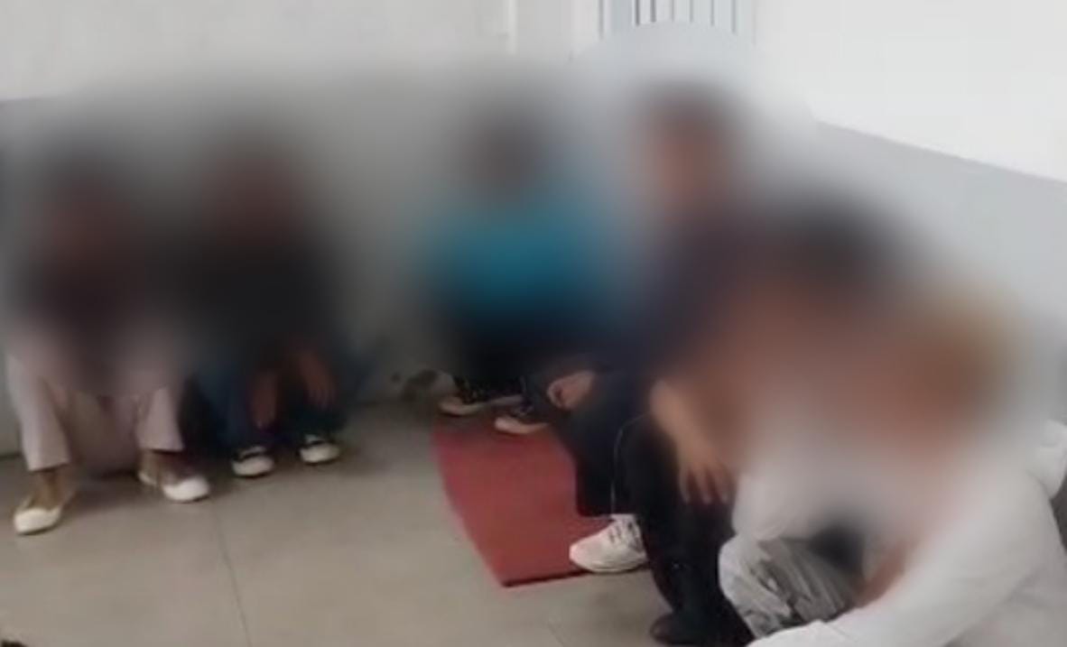 Pelajar Hendak Berangkat Demo Diadang Polisi di Stasiun Sudimara Sejumlah pelajar yang hendak demo di Jakarta razia Aparat di Stasiun Sudimara. Foto : Ist