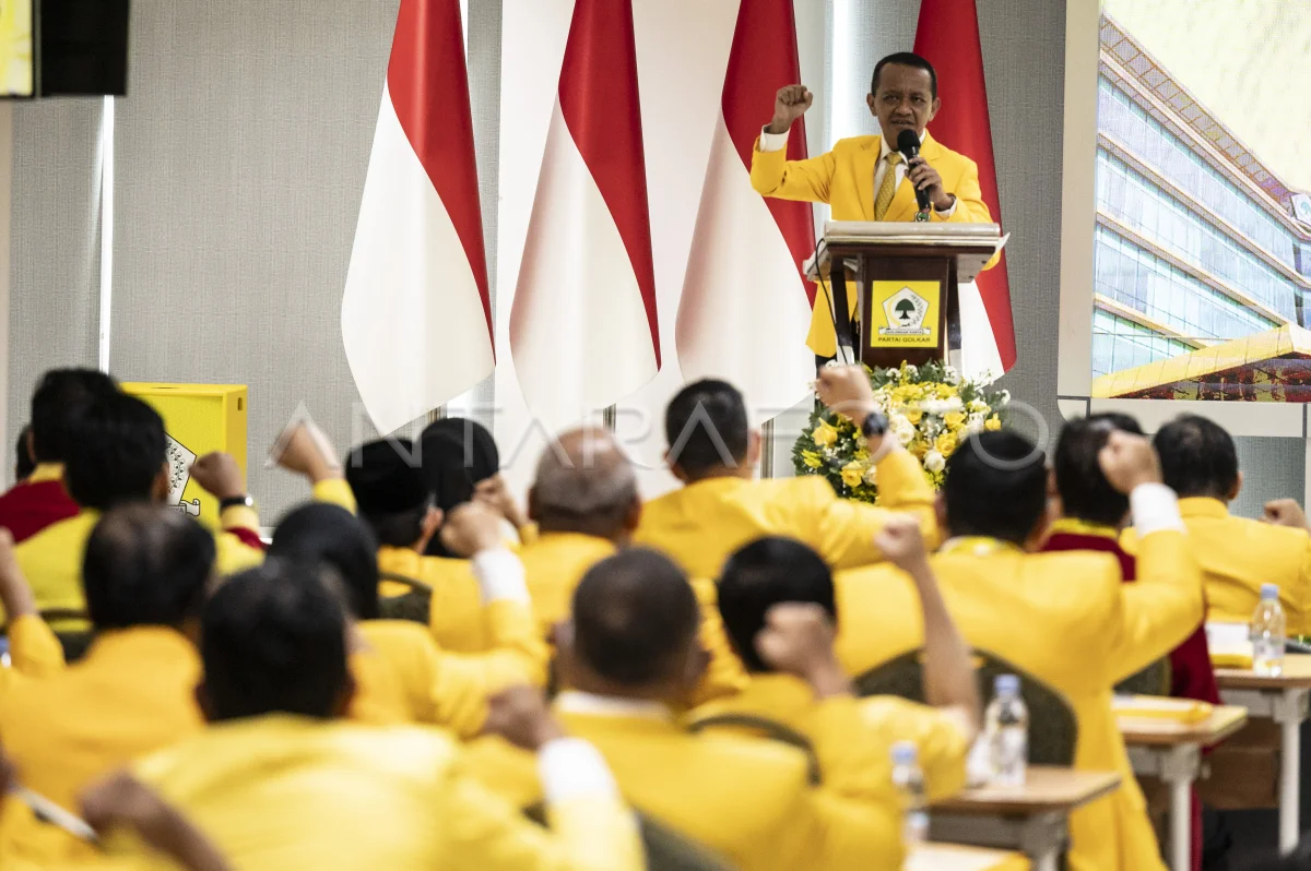 Penyebar Isu Munaslub Golkar, Ayo Tunjukkan Mukamu Ketum Golkar Bahlil Lahadalia saat memberikan pengaraan kepada kader Golkar. Foto : Ist