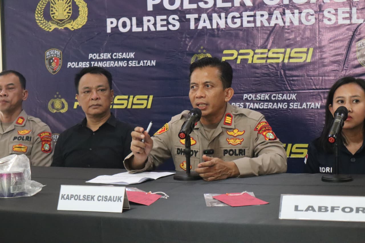 Polsek Olah TKP Bersama Puslabfor Bareskrim Polri Foto : Ist