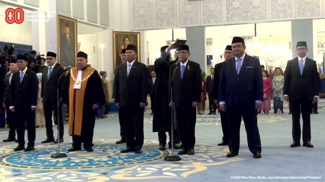 Presiden Prabowo Lantik 8 Dubes, Termasuk Dubes RI Untuk AS Indroyono Soesilo Suasana pelantikab 8 Dubes di Istana Negara oleh Presiden Prabowo. Foto : Ist