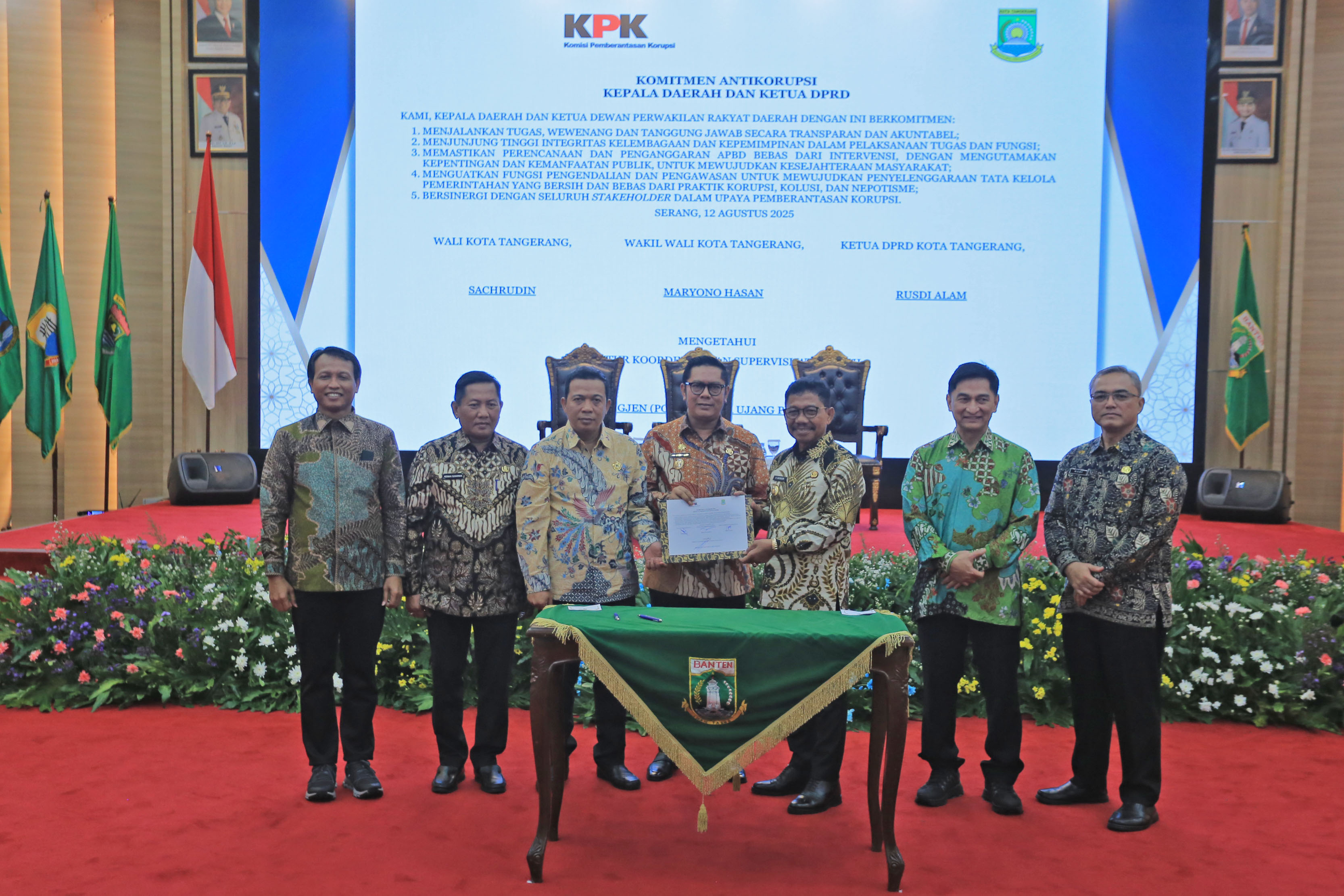 Sachrudin-Maryono Teken Perjanjian Dengan KPK Ist.