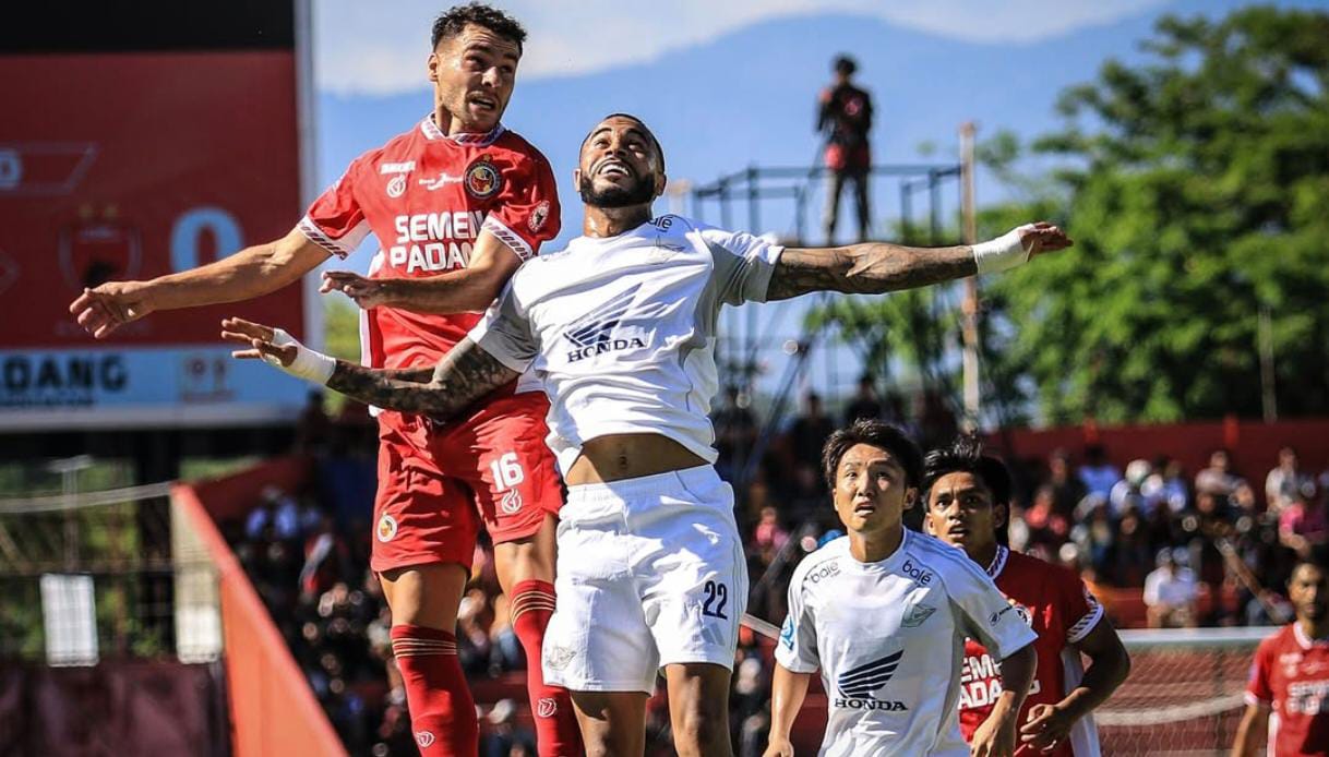 Semen Padang Imbang 1-1 Lawan PSM Makassar Laga tuan rumah Semen Padang vs PSMS berakhir seri 1-1. Foto : Ist