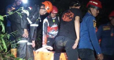 Tim SAR Evakuasi Remaja Tersiram Air Panas di Gunung Kapur Ciampea Foto : Ist