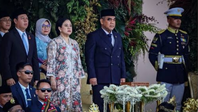 Tradisi Baru, MPR Tanggapi Teks Proklamasi Yang Dibaca Langsung Oleh Presiden Ketua MPR Ahmad Muzani (no 2 dari kanan) hadir pada Perayaan HUT RI ke 80 di Istana Negara. Foto : Ist