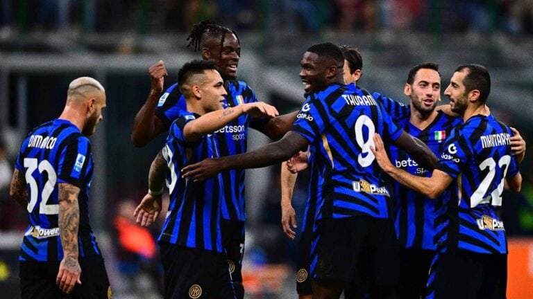 Selebrasi Inter Milan usai memang 2-0 dari Ajax Amsterdam. Foto : Ist