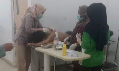 Seorang pedagang di Serpong Utara terkena tusukan akibat keributan berebut lapak.