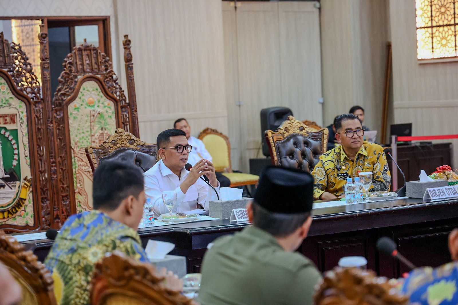 Gelar Rakor Penguatan Satlinmas, Andra Soni: Perlu Kesiapsiagaan Dini Gubernur Andra Soni dalam Rapat Koordinasi Peningkatan Peran Satuan Pelindungan Masyarakat (Satlinmas) di Wilayah Provinsi Banten. Foto : Hunas Pemprov