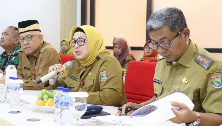 Wakil Bupati (Wabup) Tangerang, Intan Nurul Hikmah, menghadiri kegiatan monitoring dan evaluasi Program Percepatan Penurunan Stunting (P3S) dan kemiskinan ekstrem di Kantor Kecamatan Tigaraksa, Selasa (23/9).