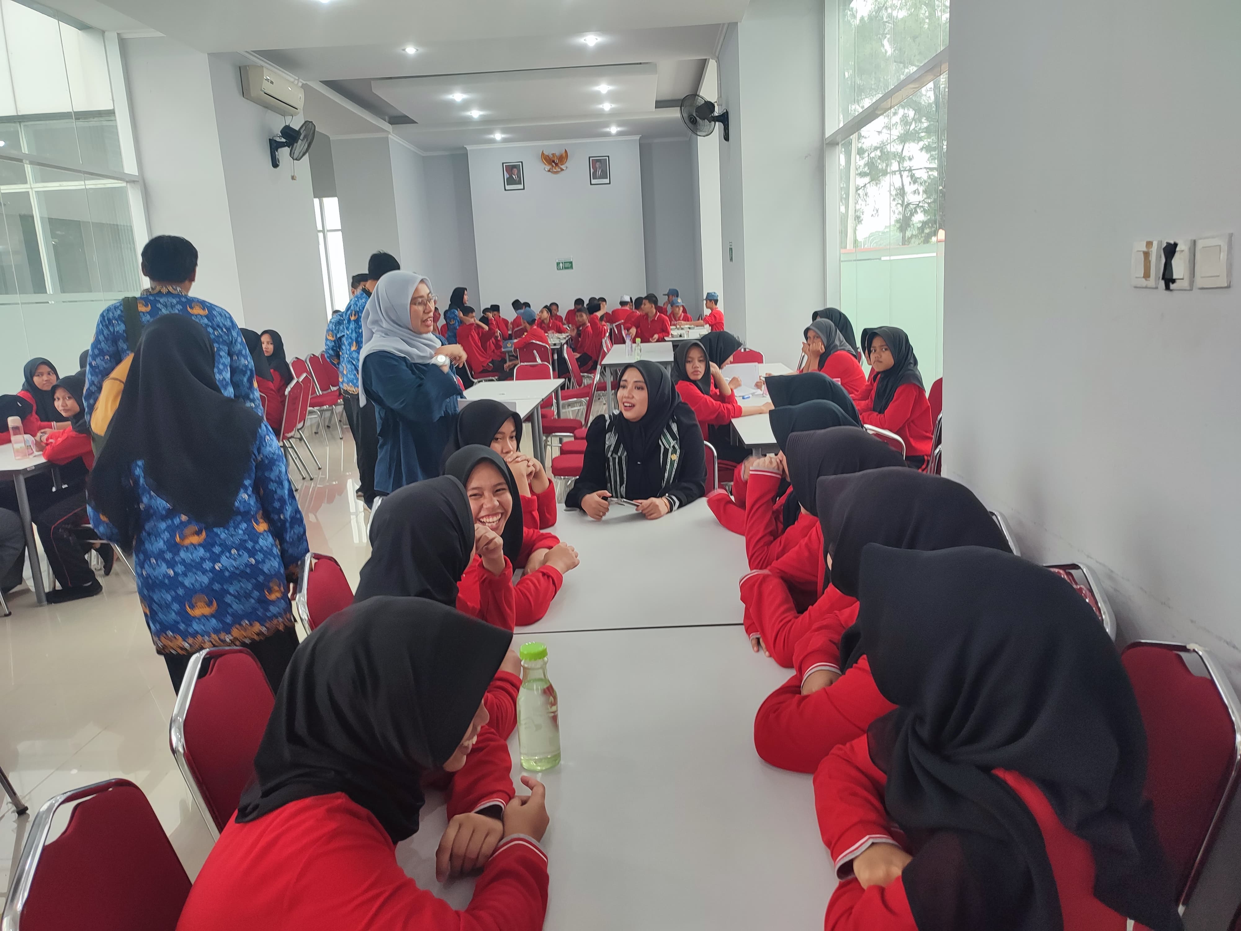 Jumlah Siswa Sekolah Rakyat Di Tangsel Tersisa 141 Orang Suasana siswa di Sekolah Rakyat Kota Tangsel, Rabu (17/9)