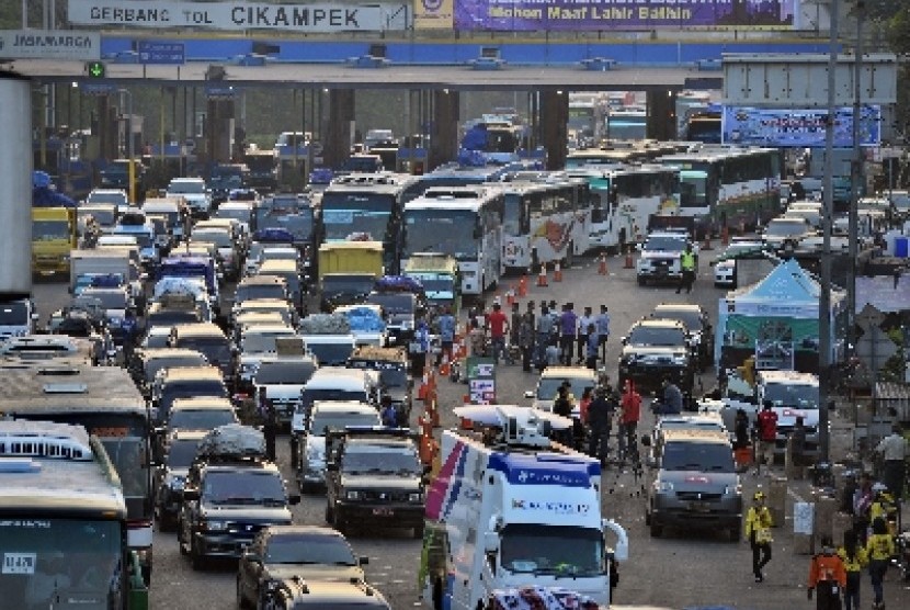 Lonjakan Arus di Tol Jakarta-Cikampek Libur Maulid Nabi Melonjak Dratis Ilustrasi. Foto : Ist
