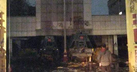 Polisi Ungkap Kronologi Gedung Bekas Polres Jakpus Terbakar Gedung ex Polres Metro Jakarta Pusat di Jln Jramat Raya yang terbakar. Foto : Ist