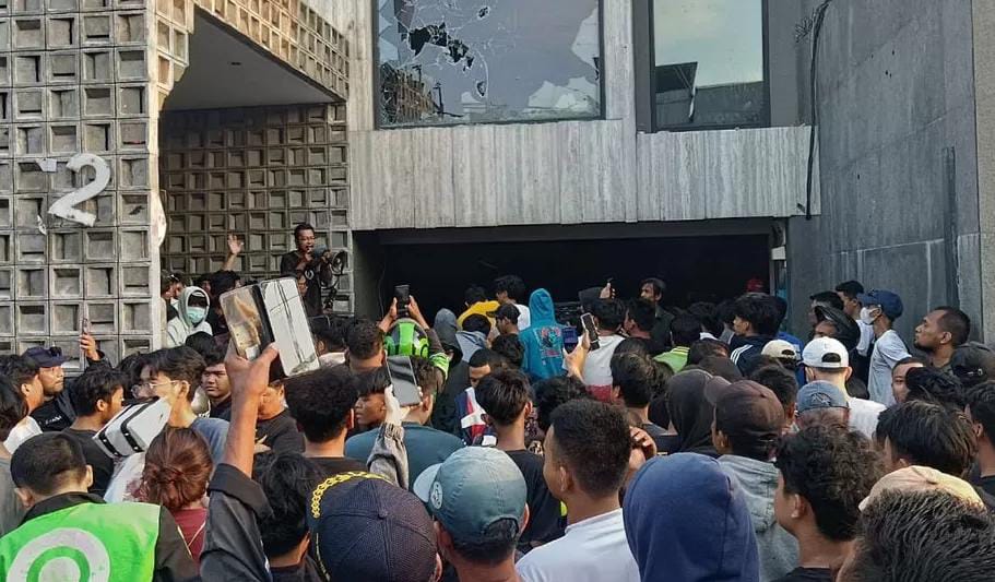 Suasana rumah Sahroni. Foto : Ist