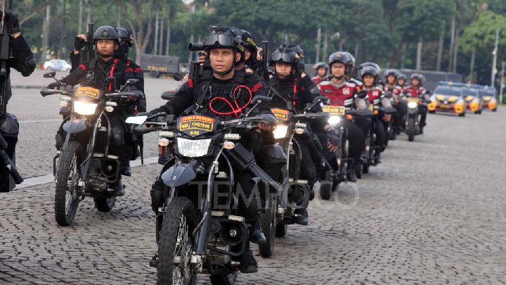 Pasukan Brimob Polda Metro Jaya saat melakukan Apel di Silang Monas. Foto : Ist