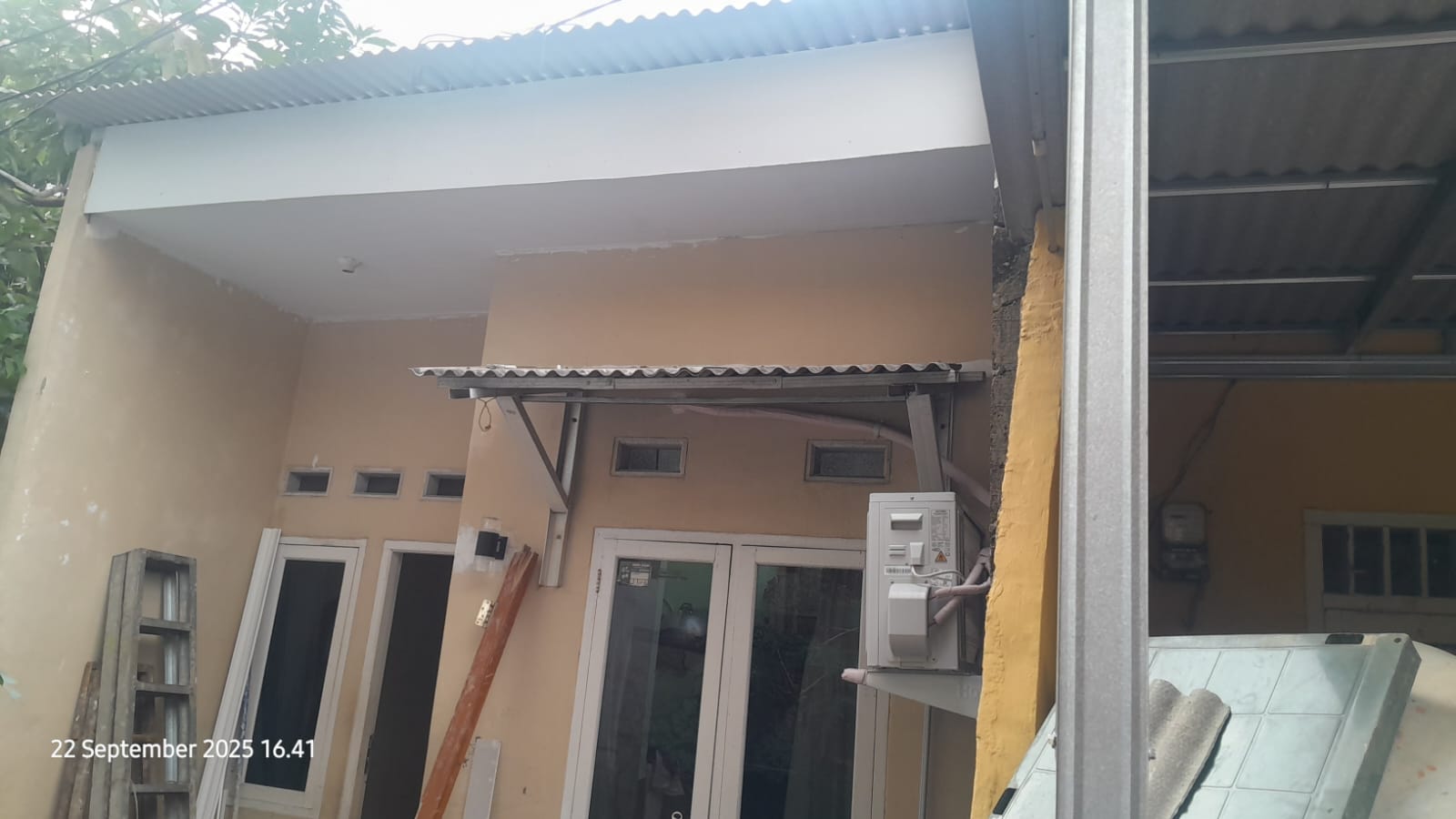 Salah satu contoh rumah yang sudah selesai direnovasi akibat ledakan Gas di Gang Senggol, Jalan Talas II, Pondok Cabe Ilir, Pamulang. Foto : Ist