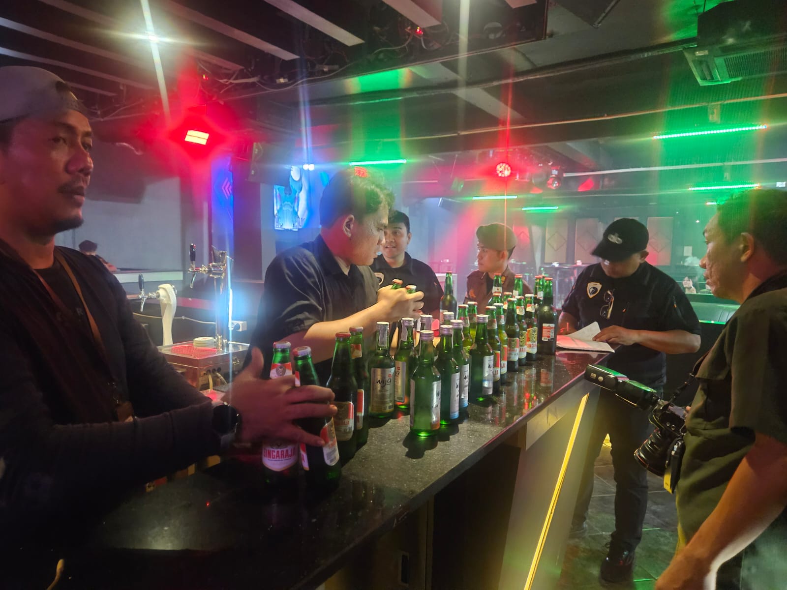 300 Botol Miras Disita Satpol PP Tangsel Foto : Ist