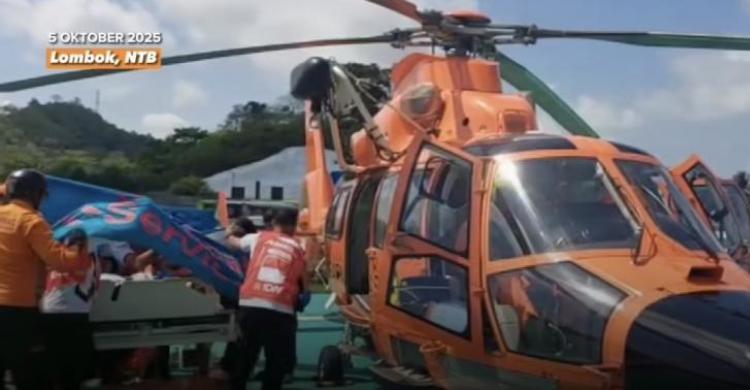 Basarnas Evakuasi Tiga Pembalap MotoGP Mandalika Pakai Helikopter Tim Basarnas sedang mengevakuasi pembalap yang mengalami kecelakaan. Foto : Ist