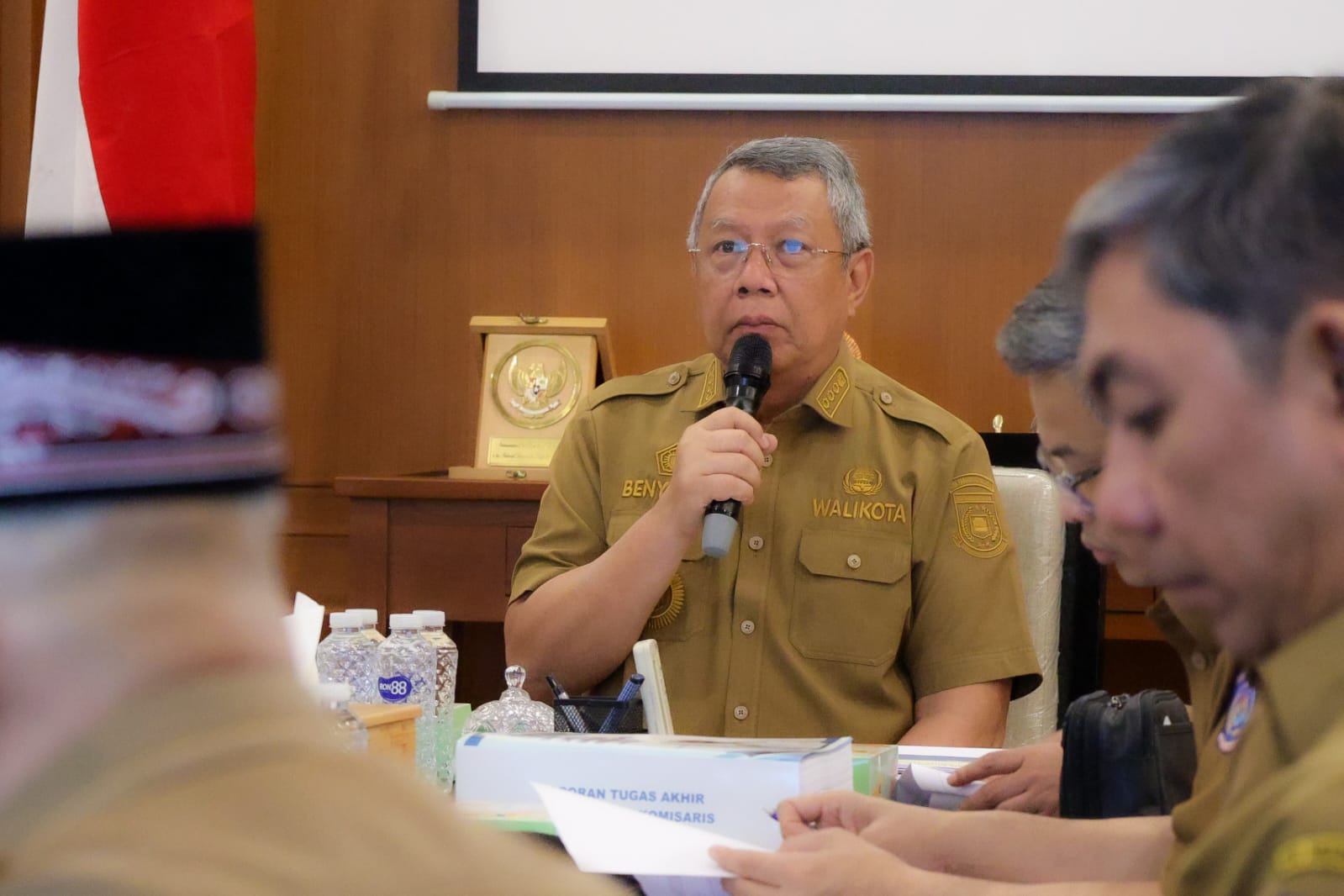 Wali Kota Tangsel, Benyamin Davnie melayangkan surat ke BRIN dan Gubernur Banten agar membatalkan rencana penutupan Jalan Puspiptek, Selasa (7/10)