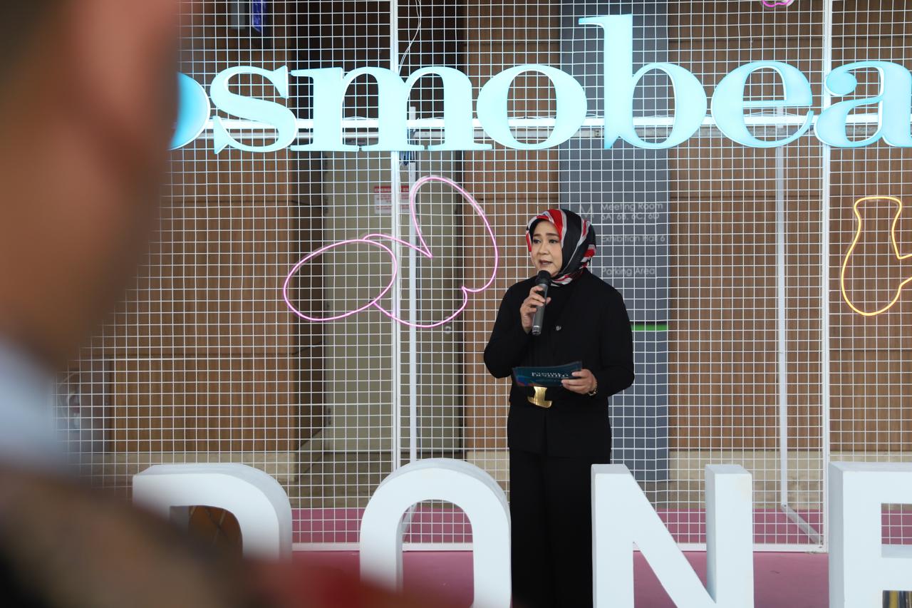 Portfolio Director Cosmobeauté Indonesia, Juanita Soerakoesoemah, Sabtu (11/10/2025). (tangselpos.id/lim)