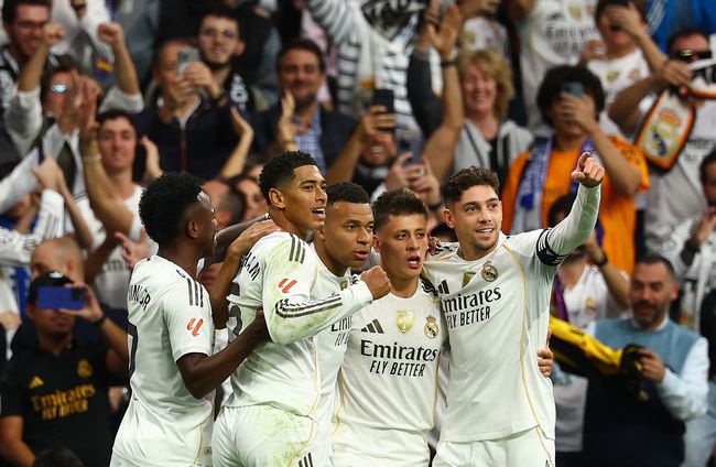 Diejek Yamal, Madrid Tunjukkan Siapa yang Lebih Perkasa dari Barca Selebrasi dkuad Madrid usai menang 2-1 dari Barca. Foto : Ist