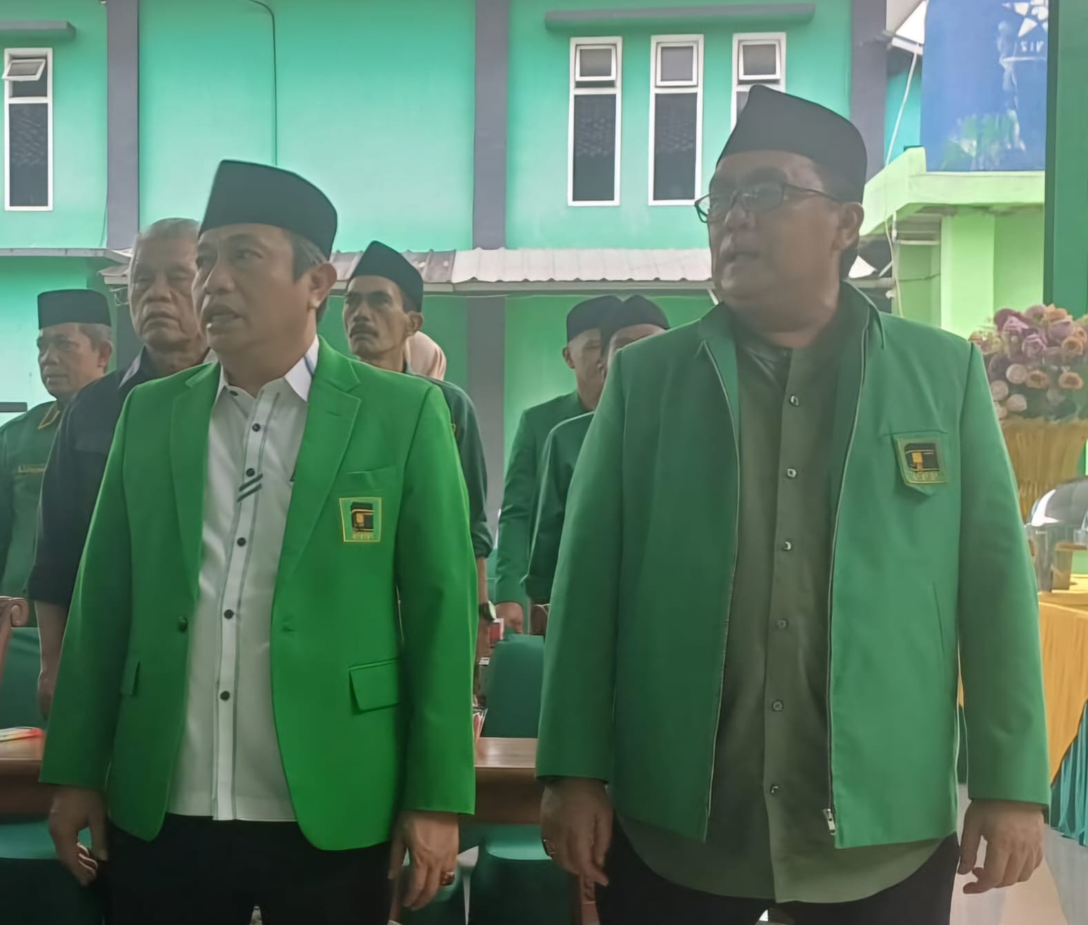 Ketua DPW PPP Banten, Subadri Ushuludin (kiri) saat mengikuti kegiatan partai beberapa waktu yang lalu. PPP Banten termasuk salah satu yang menolak SK versi Muhamad Mardiono. Foto : Ist