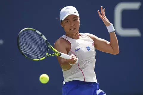 Janice Harumkan Indonesia, Rebut Gelar WTA 125 Jinan Open 2025 Petenis Indonesia Janice Tjen rebut WTA 125 Jinan Open 2025 di China. Foto : Ist