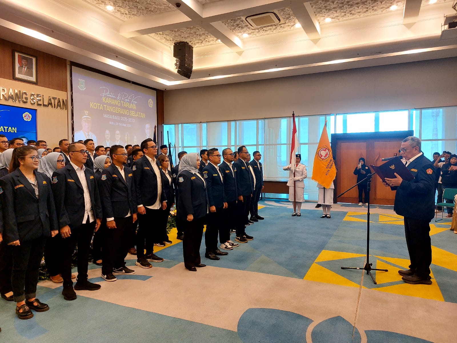 Karang Taruna Kota Tangsel Resmi Dilantik, Fokus Kembangkan Kreativitas dan Kemandirian Pemuda Pelantikan Karang Taruna Kota Tangsel di Puspemkot, Rabu (29/10). Foto : Rahman/TM