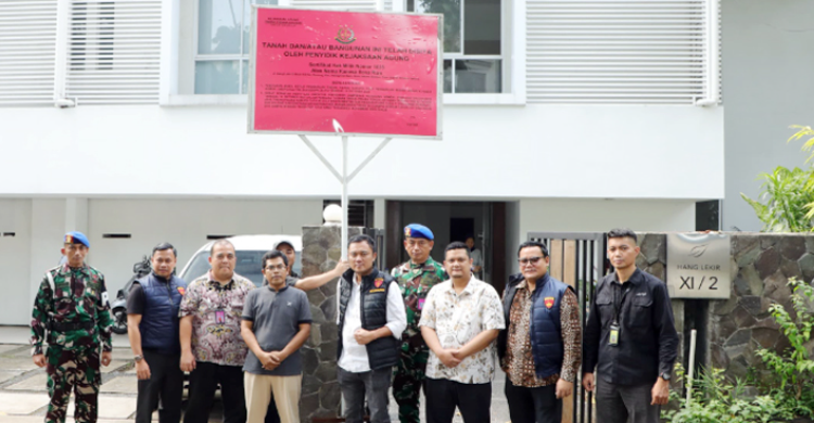 Kejagung Kembali Sita Rumah Mewah “Raja Minyak” MRC di Jaksel Kejagung sita kembali rumah milih Raja Minya MRC. Foto : Ist