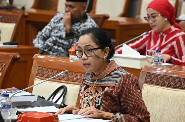 Kepsek Dinonaktifkan Usai Tampar Siswa, Legislator Ingatkan Saling Introspeksi Wakil Ketua Komisi X DPR RI dari Fraksi PDI Perjuangan MY Esti Wijayanti. Foto : Ist