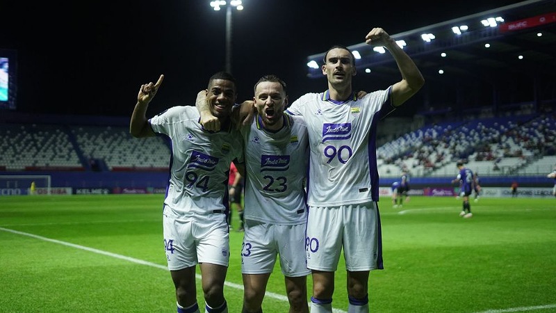 Selebrasi skuad Persib Bandung usai menang 2-0 dari Bangkok United. Foto : Ist