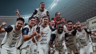 Persija Curi Poin Penuh Dikandang Persebaya Selebrasi skuad Persija usai menang 3-1 dari Persebaya. Foto : Ist