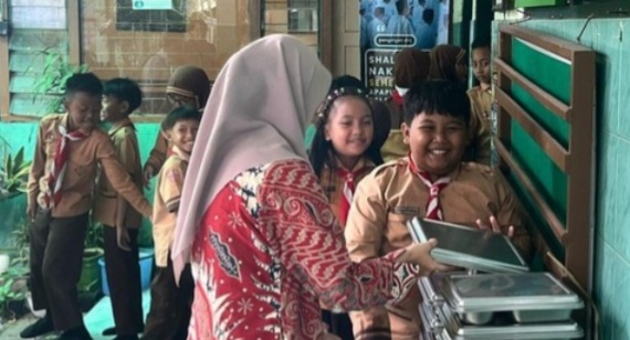 Pro Kontra Insentif Guru Penanggung Jawab MBG Ilustrasi. Foto : Ist