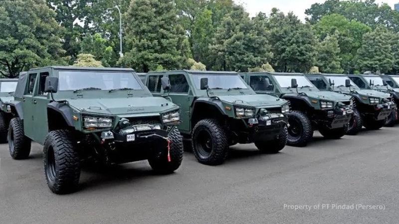Setelah Dipakai Para Menteri, Gerindra Yakin Maung Pindad Bisa Jadi Mobil Nasional Mobil Maung produksi PT Pindad. Foto : Ist