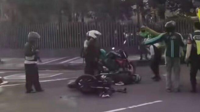 Tabrakan sepeda motor Jalan BSD Grand Boulevard,