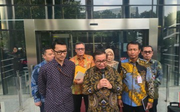 Soroti Proyek Mangkrak, Pram Konsultasi Ke KPK Gubernur Pramono saat berada d9 Gedung KPK. Foto : Ist