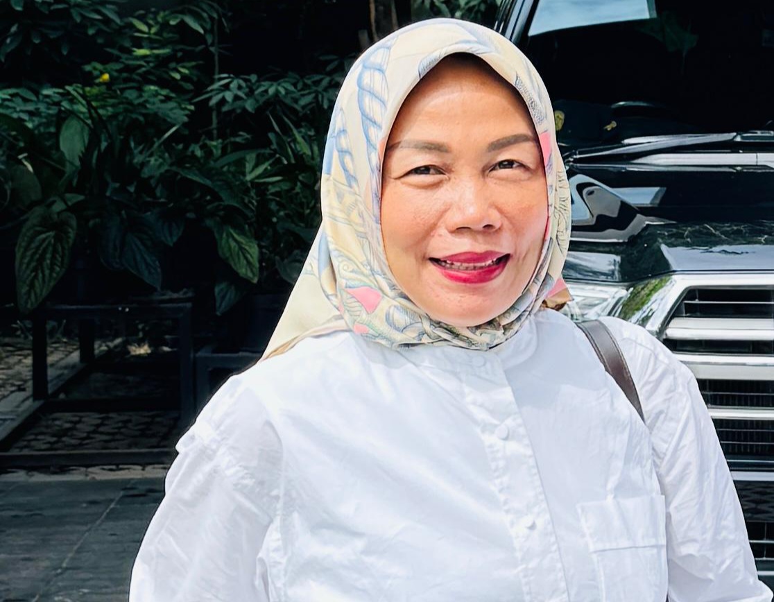 Tati Suryati resmi melayangkan gugatan terhadap Menteri Energi dan Sumber Daya Mineral (ESDM) Bahlil Lahadalia di Pengadilan Negeri (PN) Jakarta Pusat. Foto : Ist