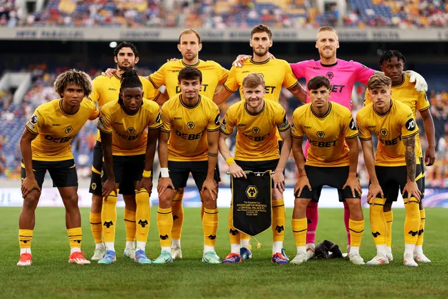 Wolves Kenang Sejarah Manis Jelang Hadapi Chelsea Skuad Wolves. Foto : Ist