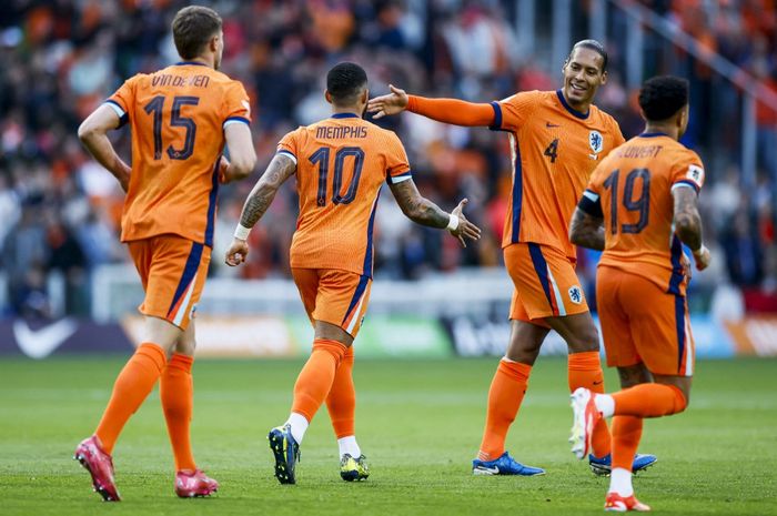 Selebrasi Timnas Belanda usai menang dari Lithuania 4-0. Foto : Ist