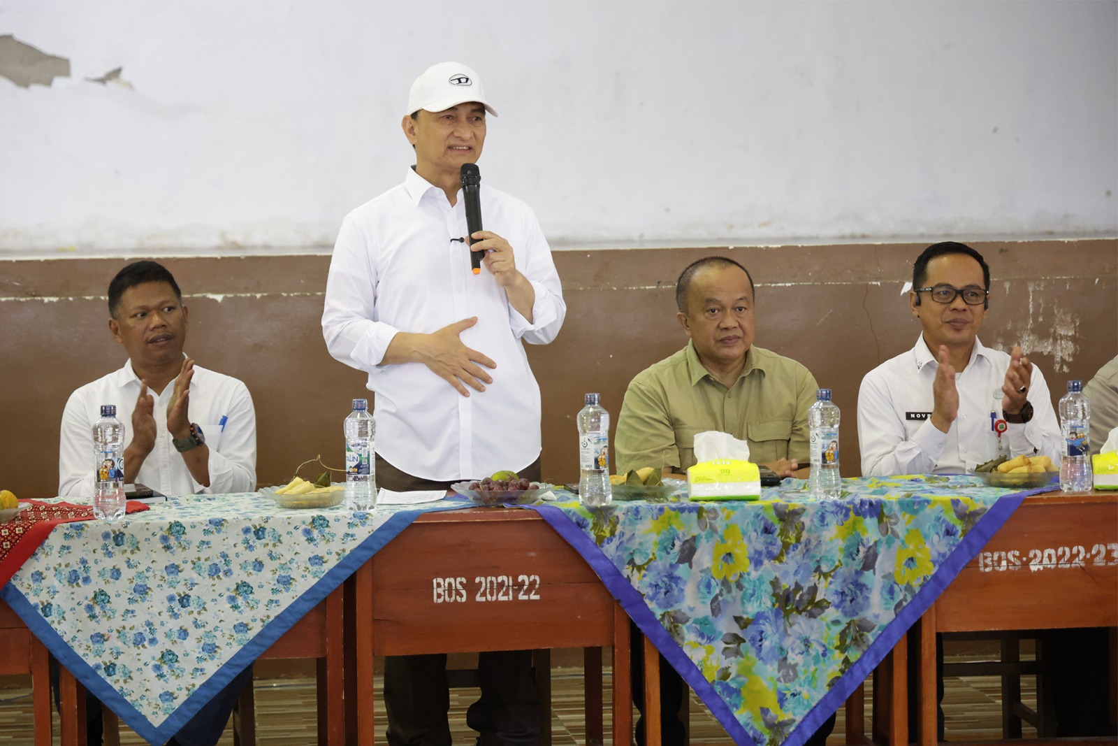 Wakil Gubernur Banten, Achmad Dimyati Natakusumah mengajak para pelajar dan pemuda untuk lebih aktif mengikuti kegiatan baris-berbaris sebagai upaya pembentukan karakter. Seruan ini disampaikan saat membuka Lomba Kreativitas Baris-Berbaris (LKBB) Legenda 2025 Tingkat Provinsi Banten di GOR Graha Pancasila, Pandeglang, Minggu (16/11/2025).(Istimewa)