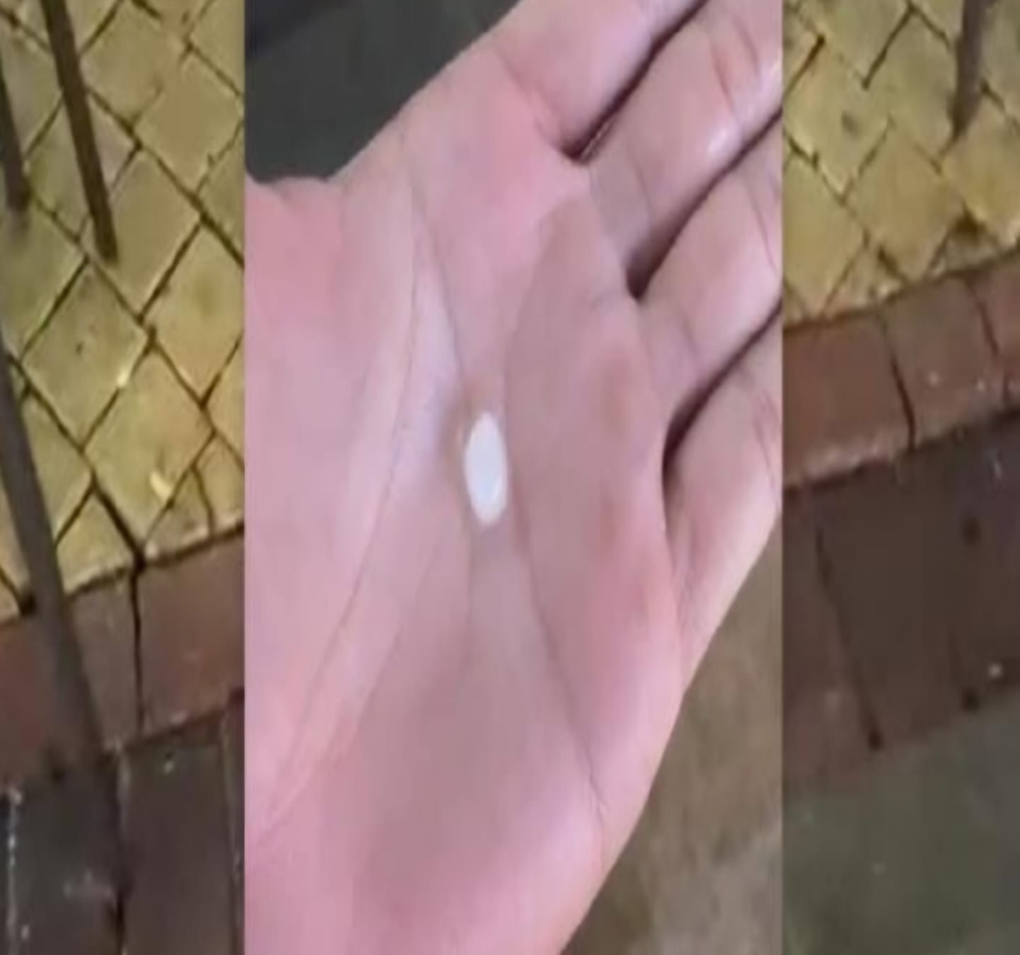 Fenomena Hujan Es Terjadi di Tangsel, BMKG Ungkap Penyebabnya Foto : Ist