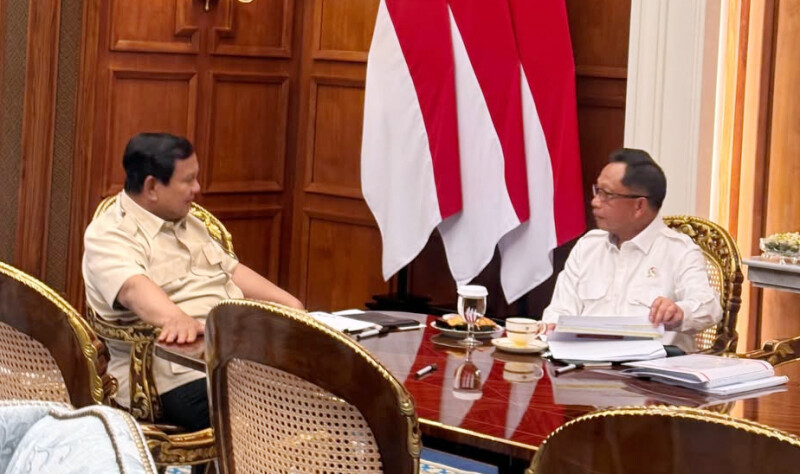 Presiden Prabowo memanggil Mendagri Tito Karnawian di Istana. Foto : Ist