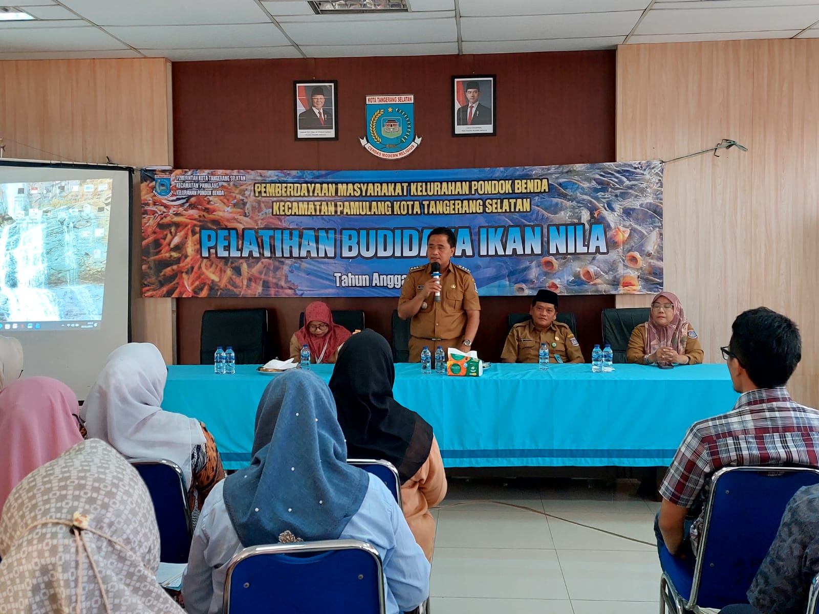 Kelurahan Pondok Benda menggelar pelatihan budidaya ikan nila, Selasa (25/11). Foto : Rahman/TP