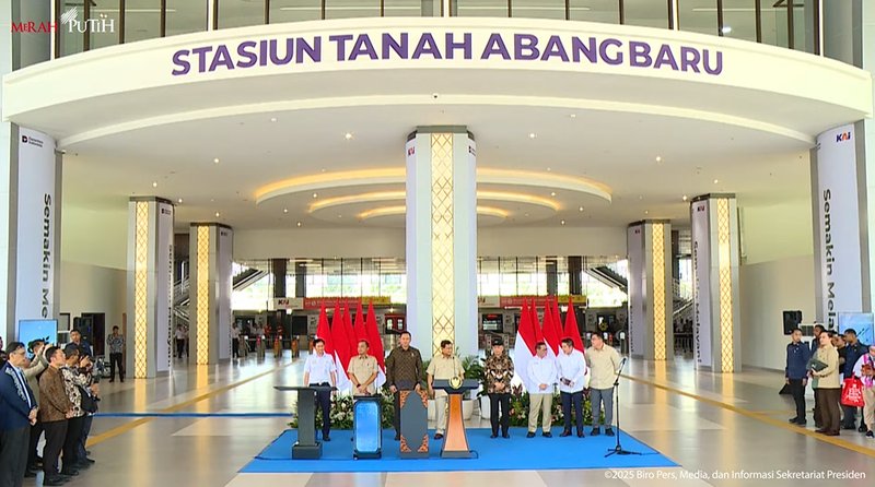 Presiden Prabowo pada peresmian Stasiun Tanah Abang baru. Foto : Ist