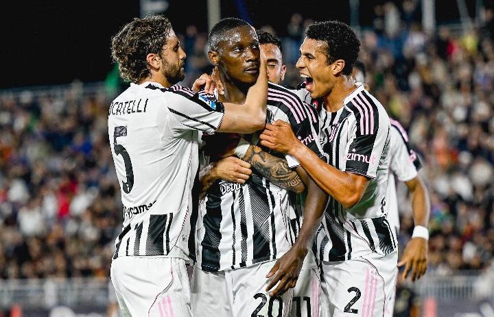 Selebrasi skuad Juventus. Foto : Ist