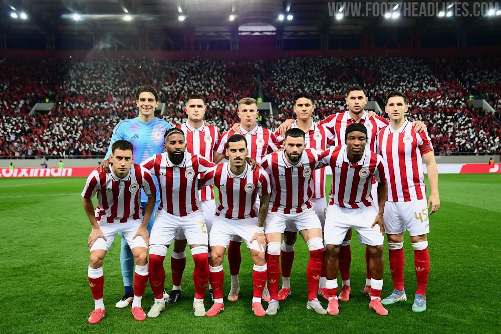 Skuad Olympiacos siap menjamu Real Madrid di Stadion Karaiskakis. Foto : Ist
