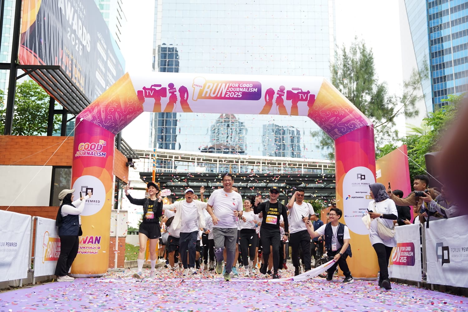 Menkeu Purbaya saat mengikuti Fun Run for Good Journalism 2025. Foto : Ist