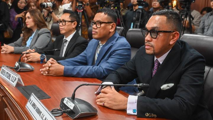 Sahroni (kanan) saat menghadiri sidang MKD. Foto : Ist
