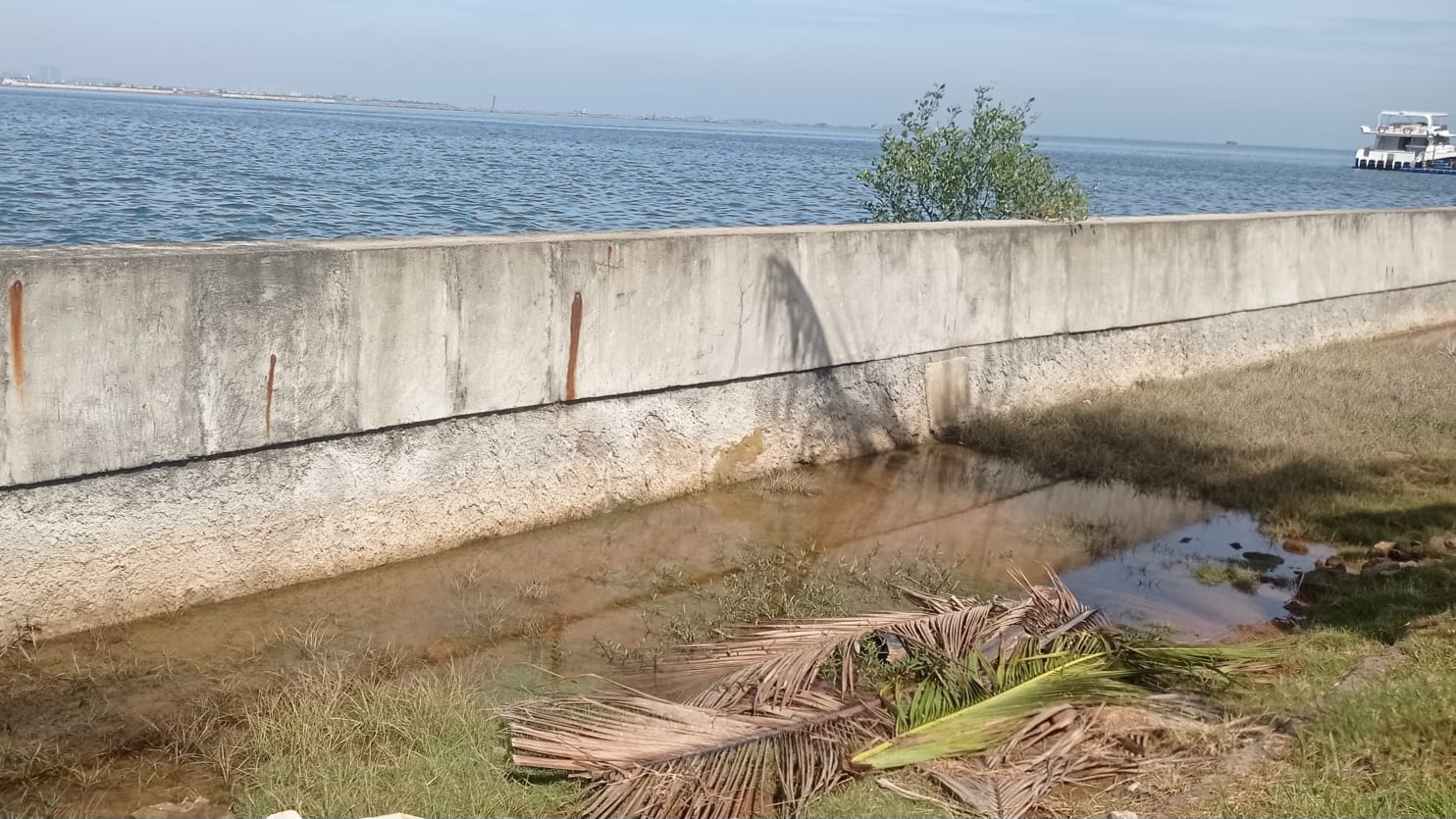 Tanggul di Pantai Mutiara, Jakarta Utara. Foto : Ist
