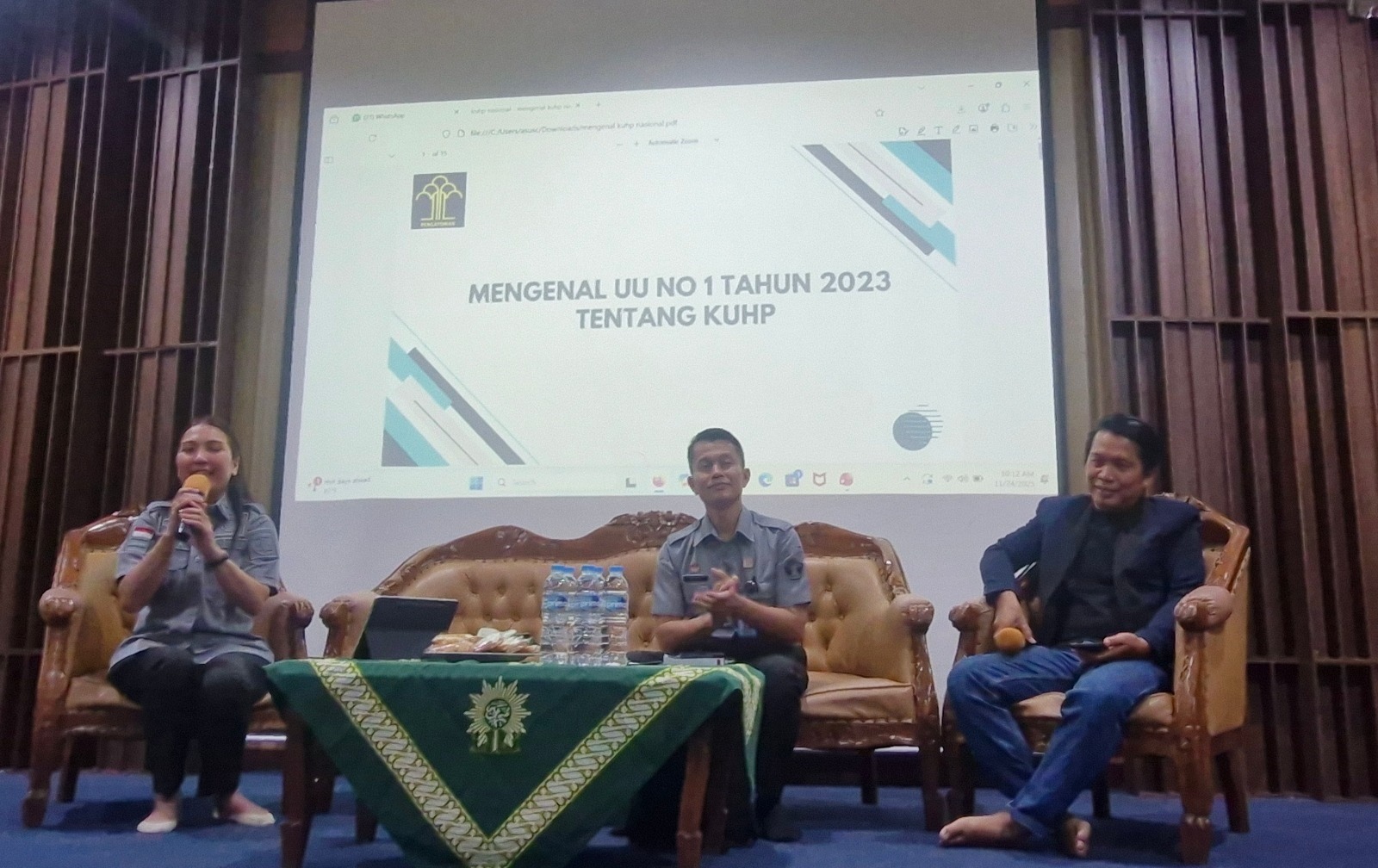 SMA Muhammadiyah 25 Pamulang menggelar penyuluhan KUHP baru bagi para siswa, Senin (24/11). Foto : Ist