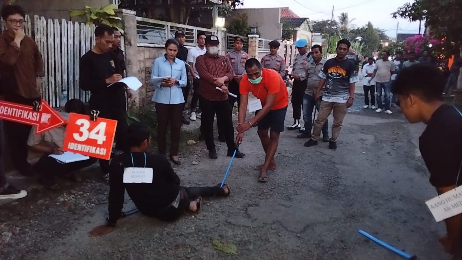 Suasana proses rekonstruksi kasus pembunuhan terhadap tengkulak sawit di Pandeglang yang digelar Satreskrim Polres Pandeglang, Rabu (10/12).