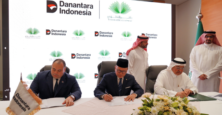 Danantara Investment Management (DIM) menandatangani perjanjian akuisisi aset perhotelan dan real estat dengan Thakher Development Company di kawasan Thakher City, Makkah. Foto : Ist